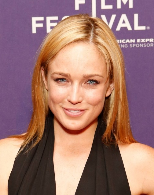 Caity Lotz Fotoğrafı