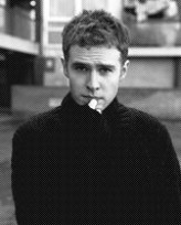 Iain De Caestecker fotoğrafı