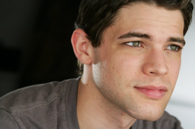 Jeremy Jordan fotoğrafı