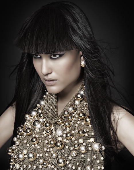 Julia Jones Fotoğrafı