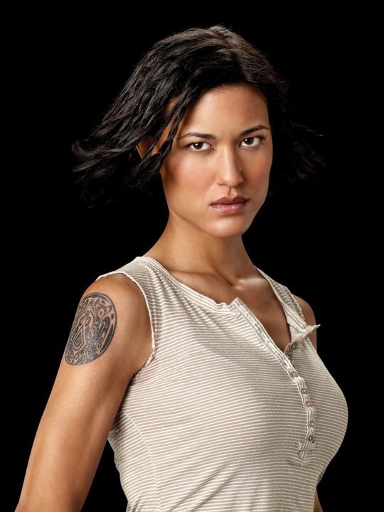 Julia Jones Fotoğrafı