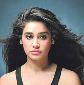 Meltem Miraloğlu fotoğrafı