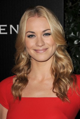 Yvonne Strahovski Fotoğrafı
