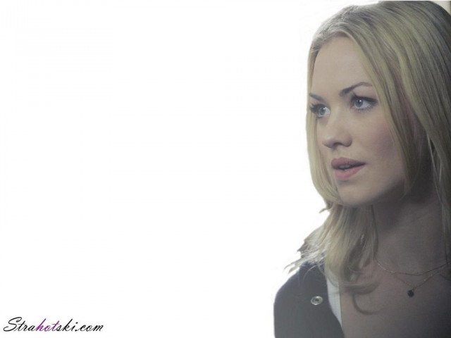 Yvonne Strahovski Fotoğrafı