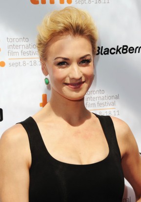 Yvonne Strahovski Fotoğrafı