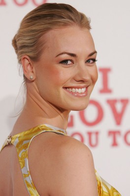 Yvonne Strahovski Fotoğrafı
