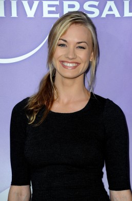Yvonne Strahovski Fotoğrafı