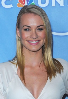 Yvonne Strahovski Fotoğrafı