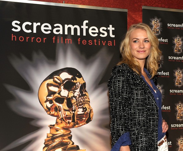 Yvonne Strahovski Fotoğrafı