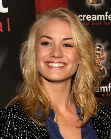 Yvonne Strahovski Fotoğrafı