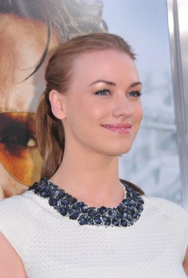 Yvonne Strahovski Fotoğrafı