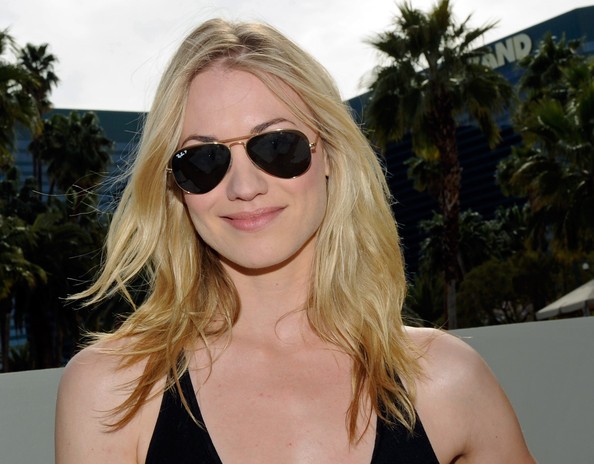 Yvonne Strahovski Fotoğrafı