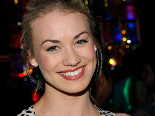 Yvonne Strahovski Fotoğrafı