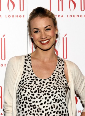 Yvonne Strahovski Fotoğrafı