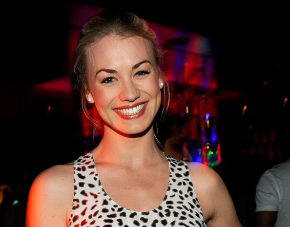 Yvonne Strahovski Fotoğrafı
