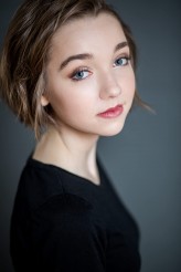 Julia Sarah Stone fotoğrafı