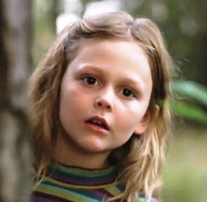 Emily Alyn Lind Fotoğrafı