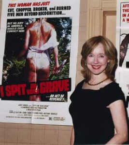 Camille Keaton fotoğrafı