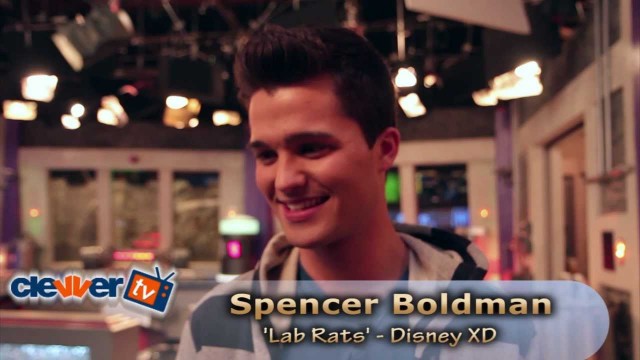 Spencer Boldman Fotoğrafı