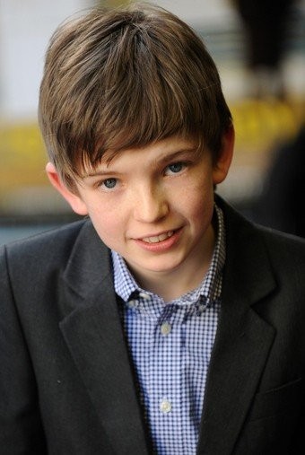 Bill Milner Fotoğrafı