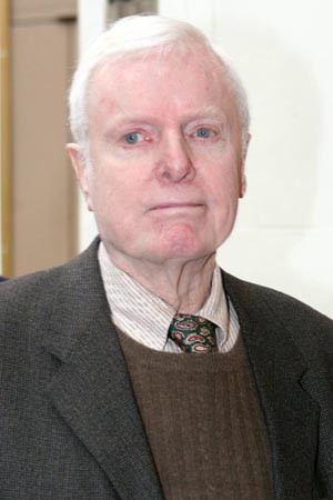 John McMartin fotoğrafı