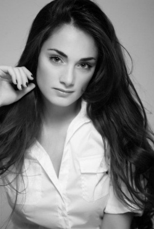 Denise Capezza Fotoğrafı