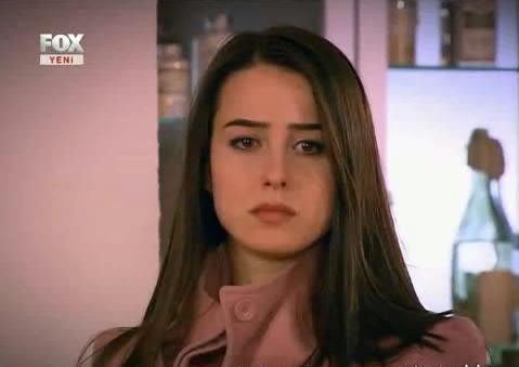 Cemre Burcu Tosun Fotoğrafı