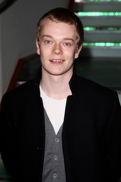 Alfie Allen fotoğrafı