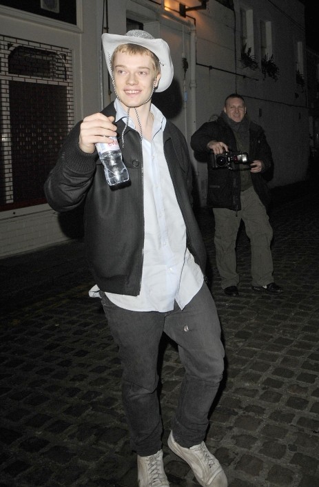 Alfie Allen Fotoğrafı