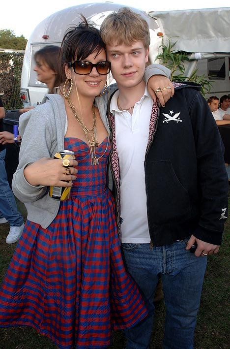 Alfie Allen Fotoğrafı