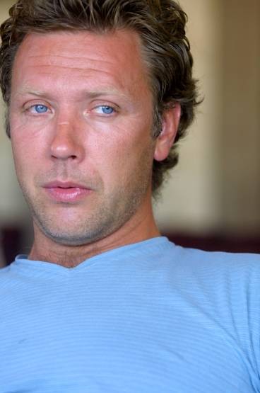 Mikael Persbrandt fotoğrafı