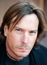 James Burnett fotoğrafı