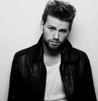 Cyron Melville fotoğrafı