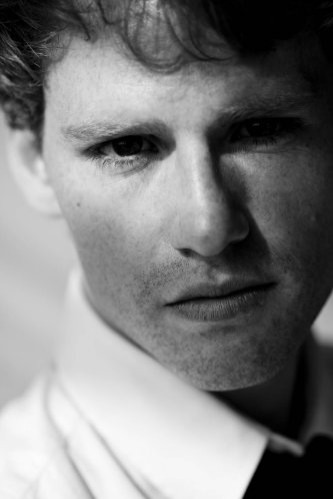 Cyron Melville fotoğrafı