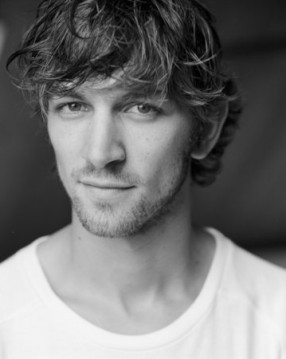 Michiel Huisman Fotoğrafı