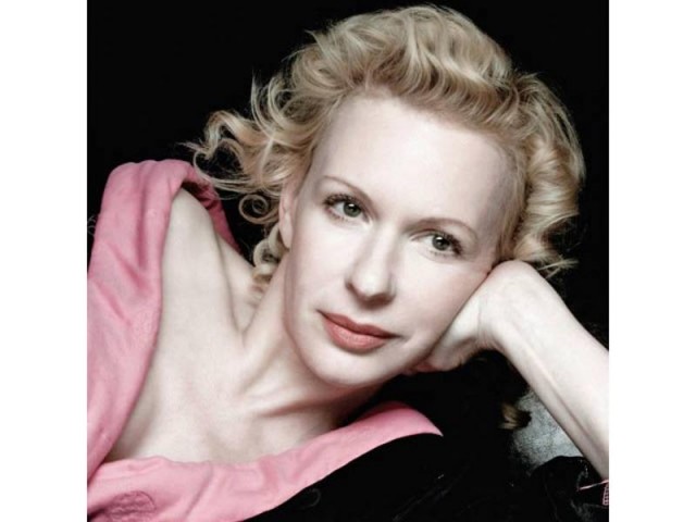 Sunnyi Melles Fotoğrafı