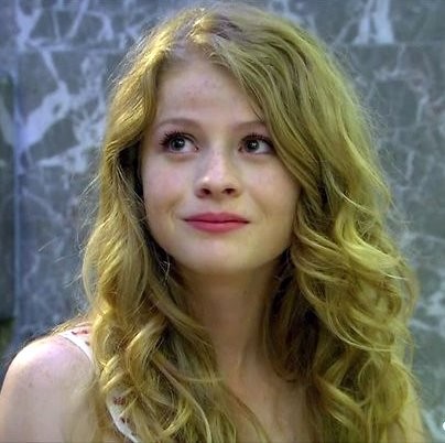 Ecem Uzun Fotoğrafı