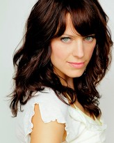 Mackenzie Firgens fotoğrafı