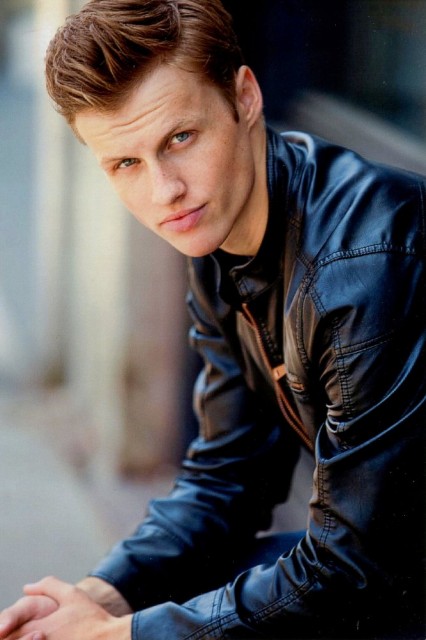 Connor Weil Fotoğrafı