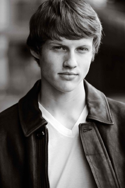 Connor Weil Fotoğrafı