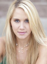 Emily Mathason fotoğrafı