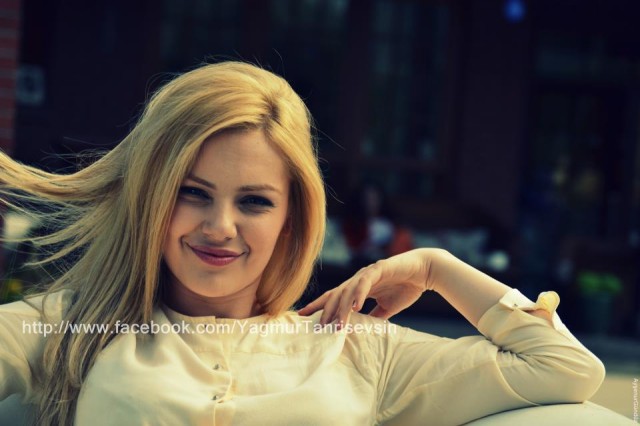 Yağmur Tanrısevsin Fotoğrafı