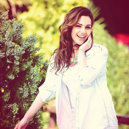 Yağmur Tanrısevsin fotoğrafı