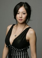 Lee Yun-hee fotoğrafı