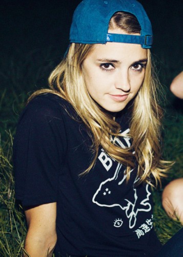 Katelyn Tarver Fotoğrafı