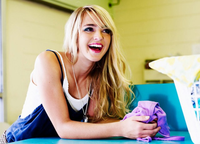 Katelyn Tarver Fotoğrafı