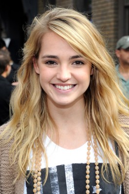 Katelyn Tarver Fotoğrafı