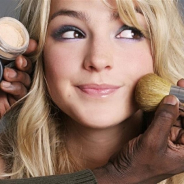 Katelyn Tarver Fotoğrafı