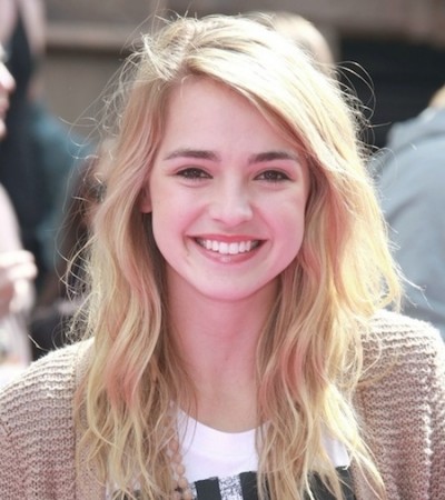 Katelyn Tarver Fotoğrafı
