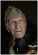Louis Zamperini fotoğrafı